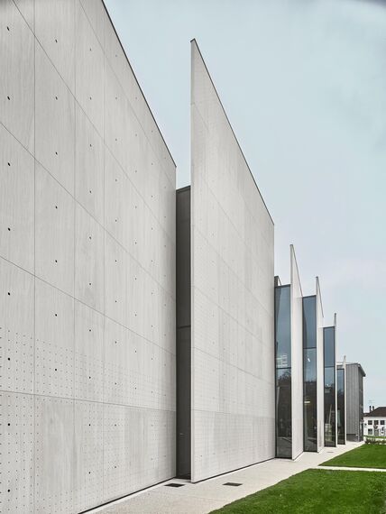 unico Windows and thermfix vario Facades - Le Signe, National Center of Graphic Design located in Chaumont, France