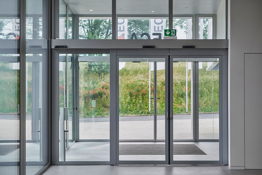 thermfix vario Facades, fuego light Doors, fuego light Sliding systems and unico Doors - ECAvenir, Lausanne located in Lausanne, Switzerland