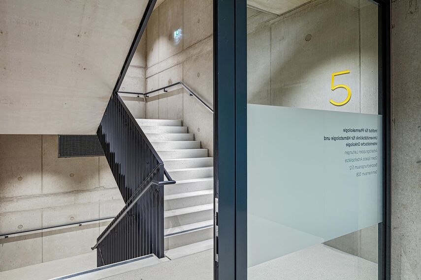presto 50 Windows and fuego light Doors - Medical faculty, Linz located in Linz, Austria