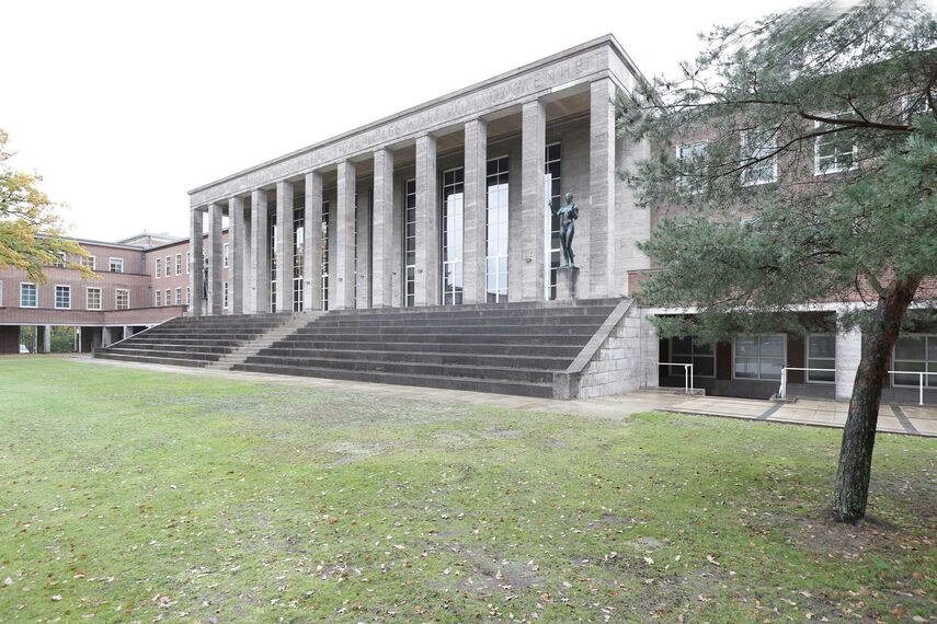 unico Windows and unico xs Windows - Hall of Honour of the House of German Sports, Berlin located in Berlin, Germany