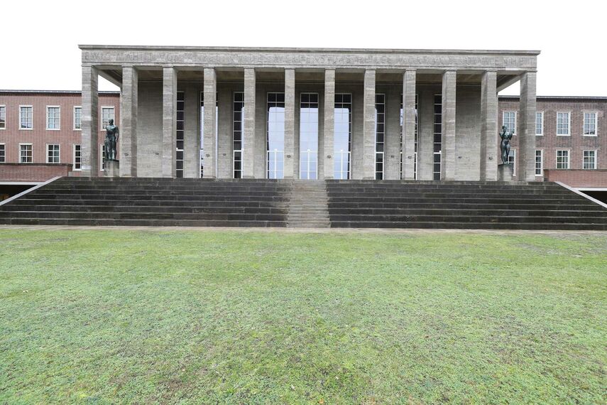 unico Windows and unico xs Windows - Hall of Honour of the House of German Sports, Berlin located in Berlin, Germany