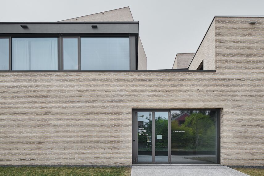 unico Windows, unico Doors, fuego light Doors, fuego light Windows, presto 50 Windows and presto 50 Doors - Théâtre de Carouge and Salle des Fêtes located in Carouge, Switzerland