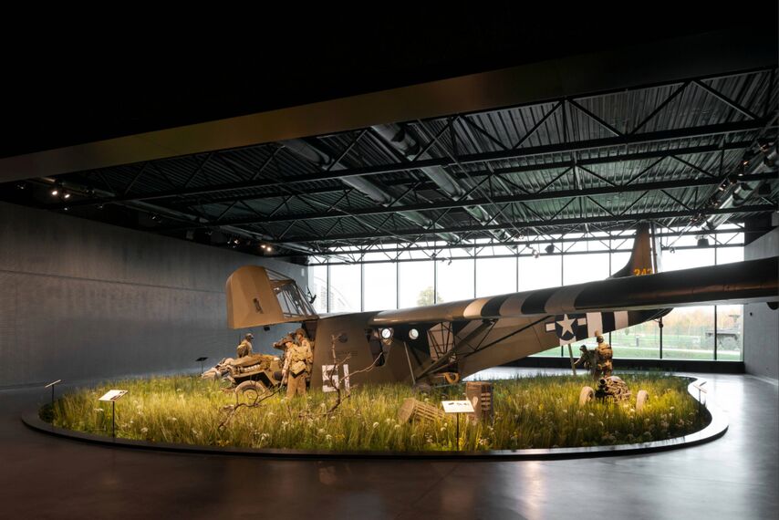 unico Doors and thermfix light Facades - Airborne Museum, Sainte-Mère-Église