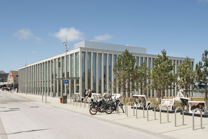thermfix vario Facades, fuego light Doors and unico Sliding systems - Musée du Débarquement, Arromanches-les-Bains located in Arromanches-les-Bains, France