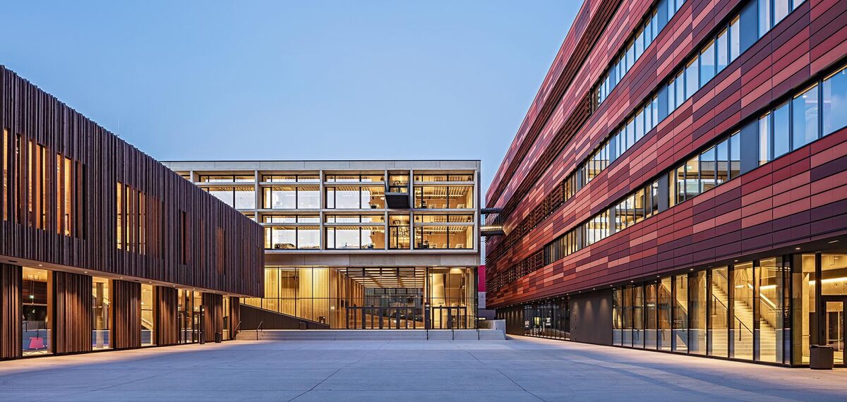 presto 50 Windows and fuego light Doors - Medical faculty, Linz located in Linz, Austria