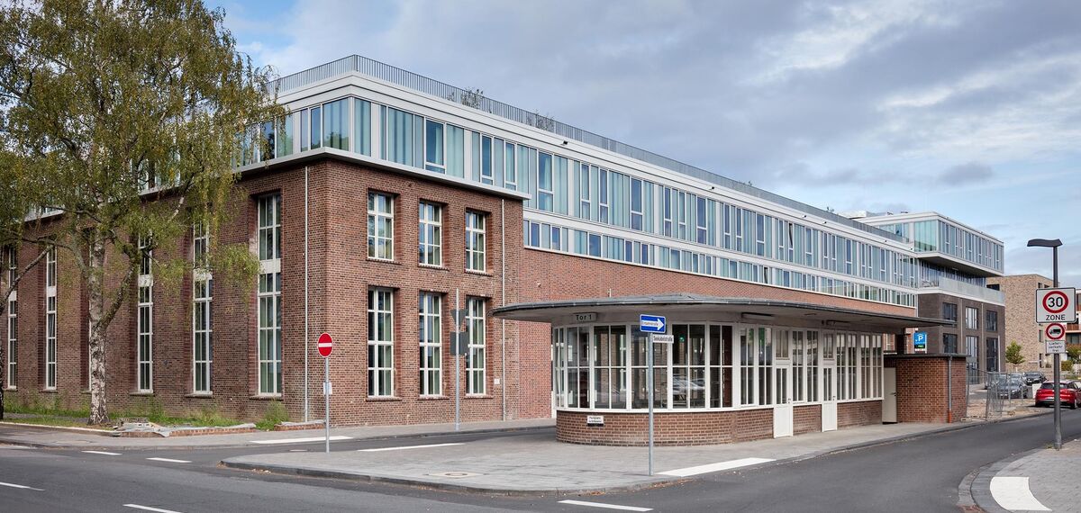 unico xs Windows and unico Windows - Clouth 104, Cologne located in Cologne, Germany