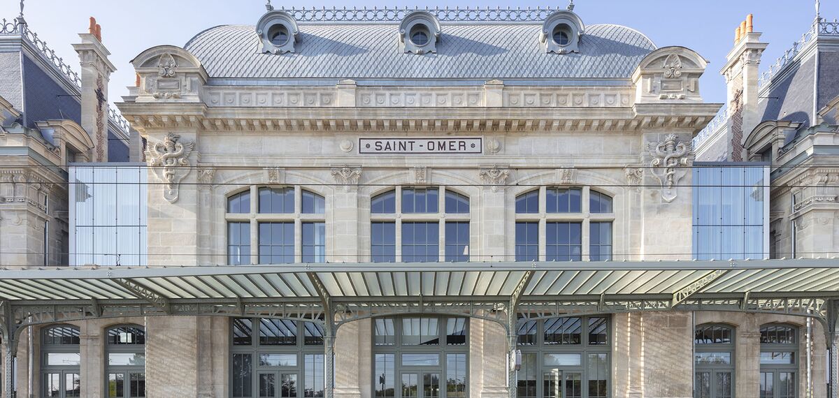 unico xs Windows and unico xs Doors - Saint-Omer train station located in Saint-Omer, France
