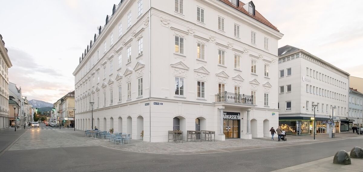 unico Doors, fuego light Doors, unico standard Doors, fuego light fire resistance 30 Doors, fuego light fire resistance 90 Doors and fuego light fire resistance 60 Doors - Renovation of Kärntner Sparkasse in Klagenfurt located inAustria
