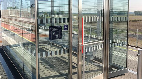presto 50 Doors - ÖBB waiting booth located in Graz, Austria